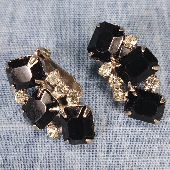1950s Vintage Clip Earrings: Crescent Shaped with Black and Clear Rhinestones - Picture 1 of 6